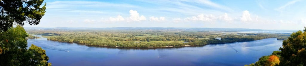 Overlook of Mississippi River